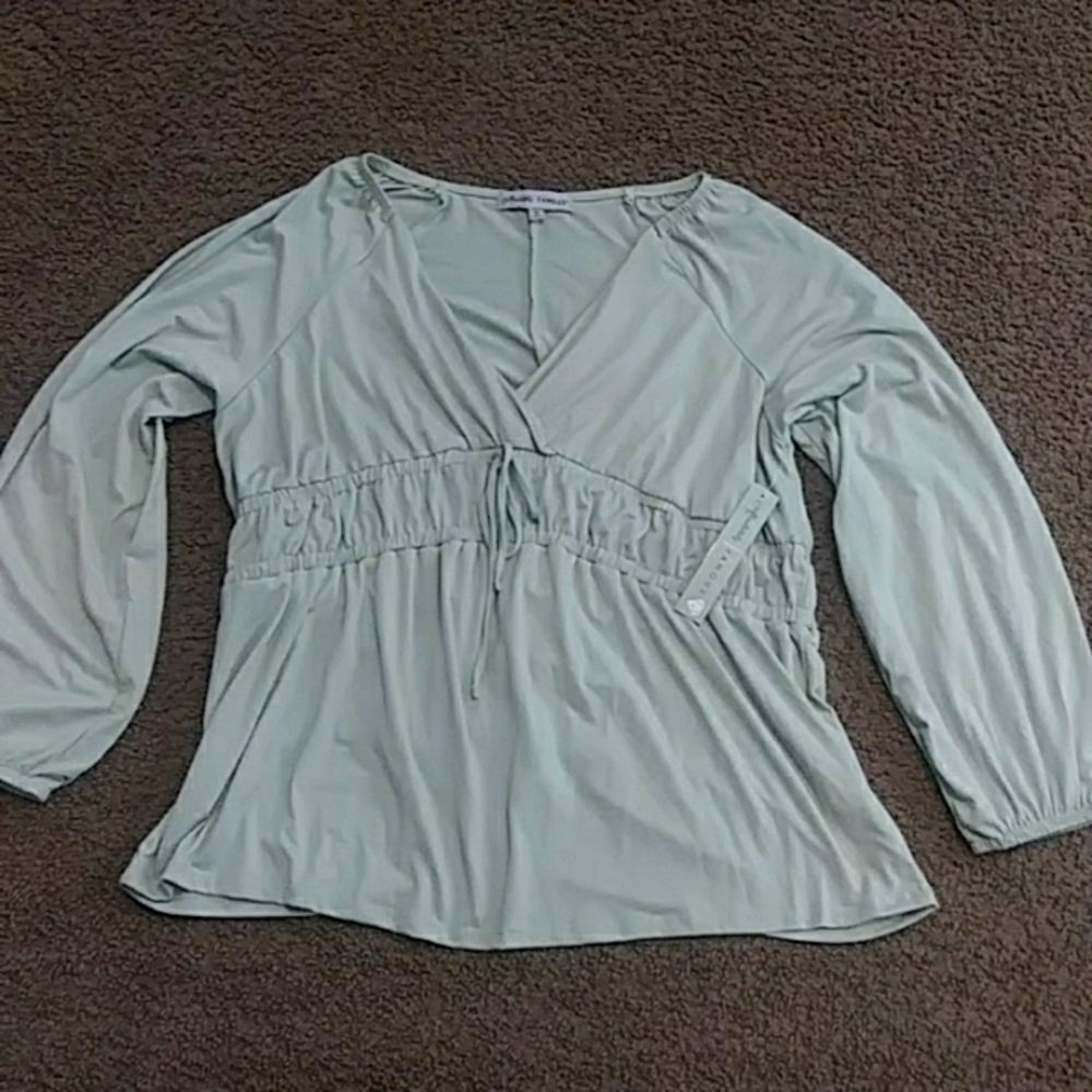 Absolutely Famous top